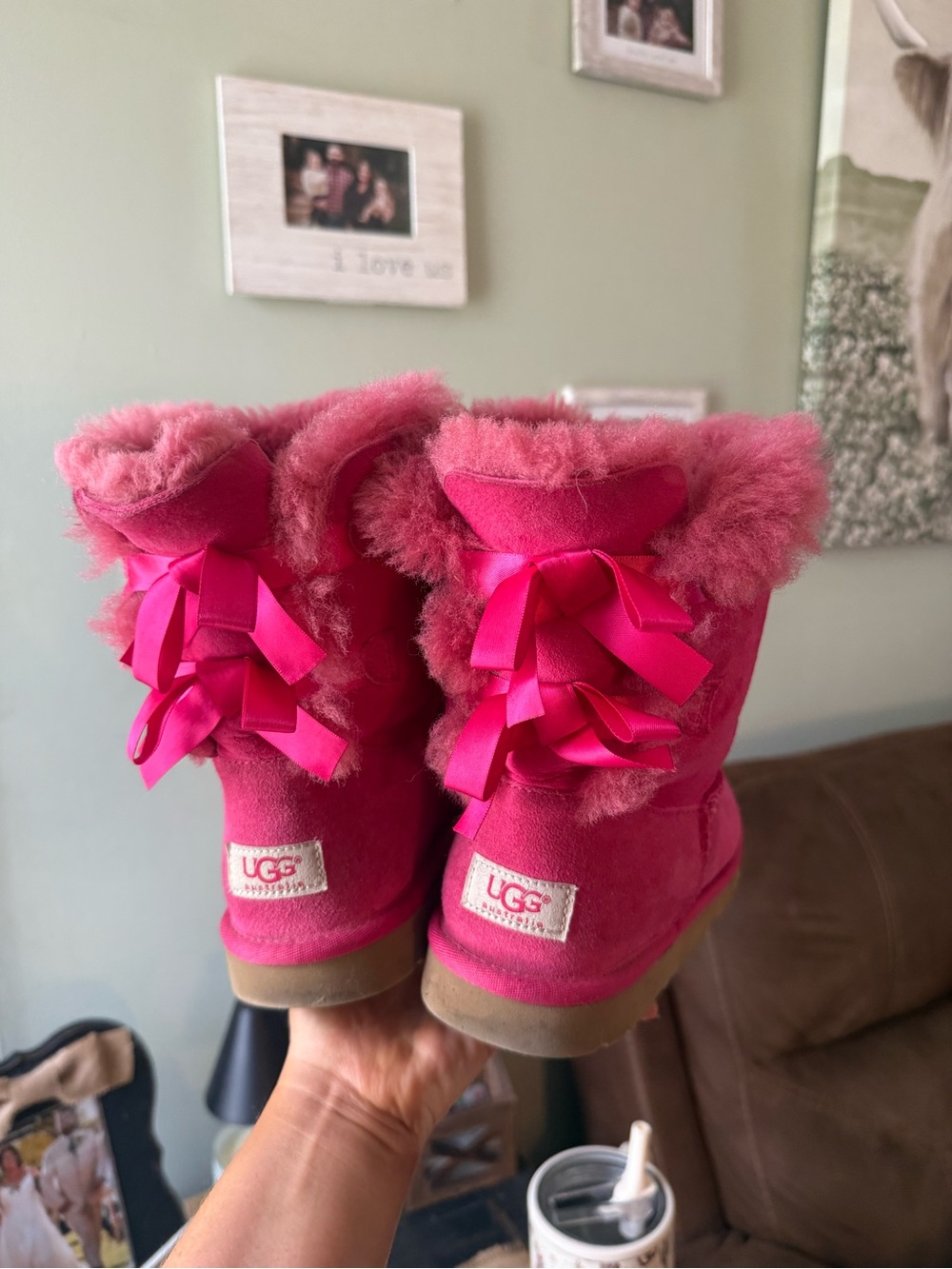 🎀 UGG Pink Shearling Bow Back Boot size 6 kids=8 women’s RARE